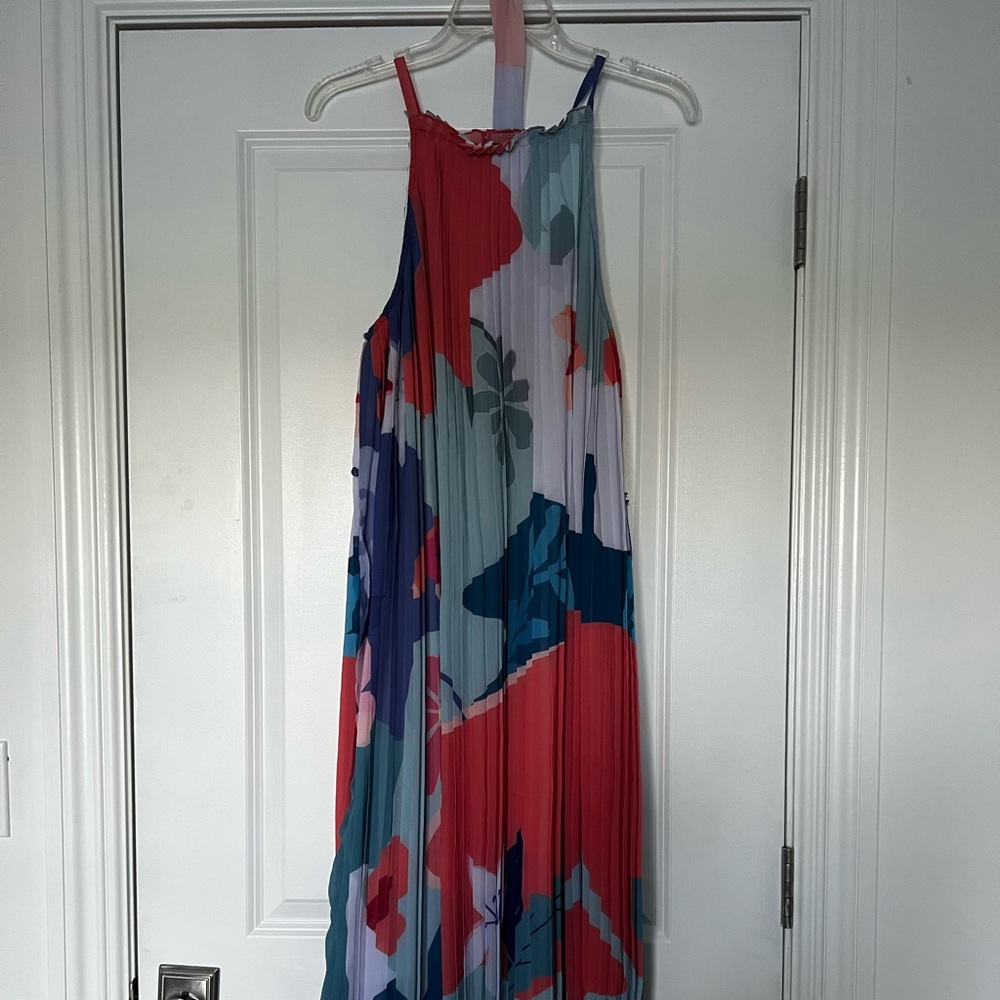 ANTHROPOLOGIE MAXI DRESS. Size medium. Printed flowy dress. Excellent condition